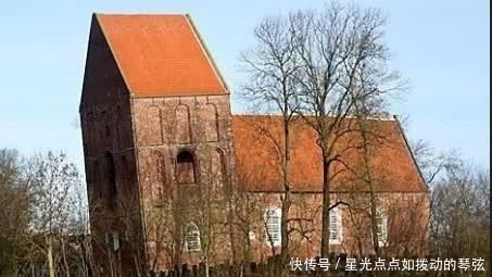 全球最危险的3座建筑,靠几根柱子支撑不倒塌,在中国也有一座