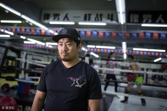 青岛功夫高手自称用腿能抽晕徐晓冬，格斗狂人:蹭我热度