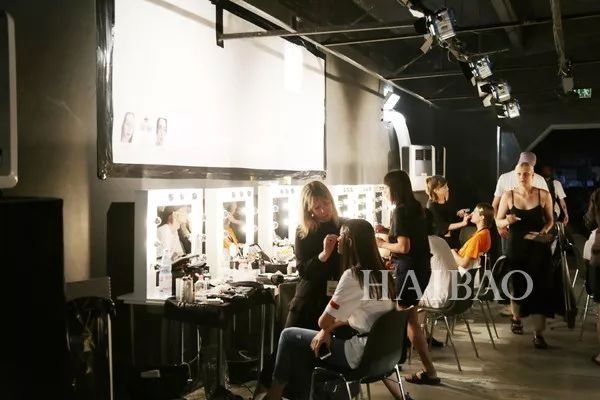 养眼| 潮流遇见个性，HUGO教你怎么把街头风穿成真的流行!