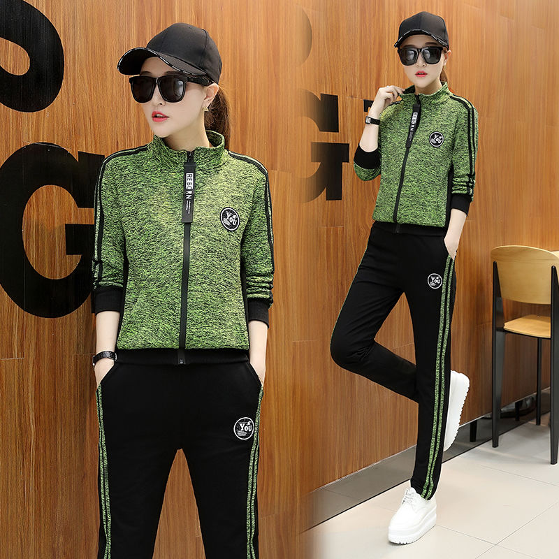 女人再懒，也别穿打底裤出门!秋天流行这样的休闲装，优雅又大方