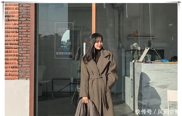  『秘密』今年冬天一种“高级减龄”的穿搭方案，隐藏在大衣里面的秘密