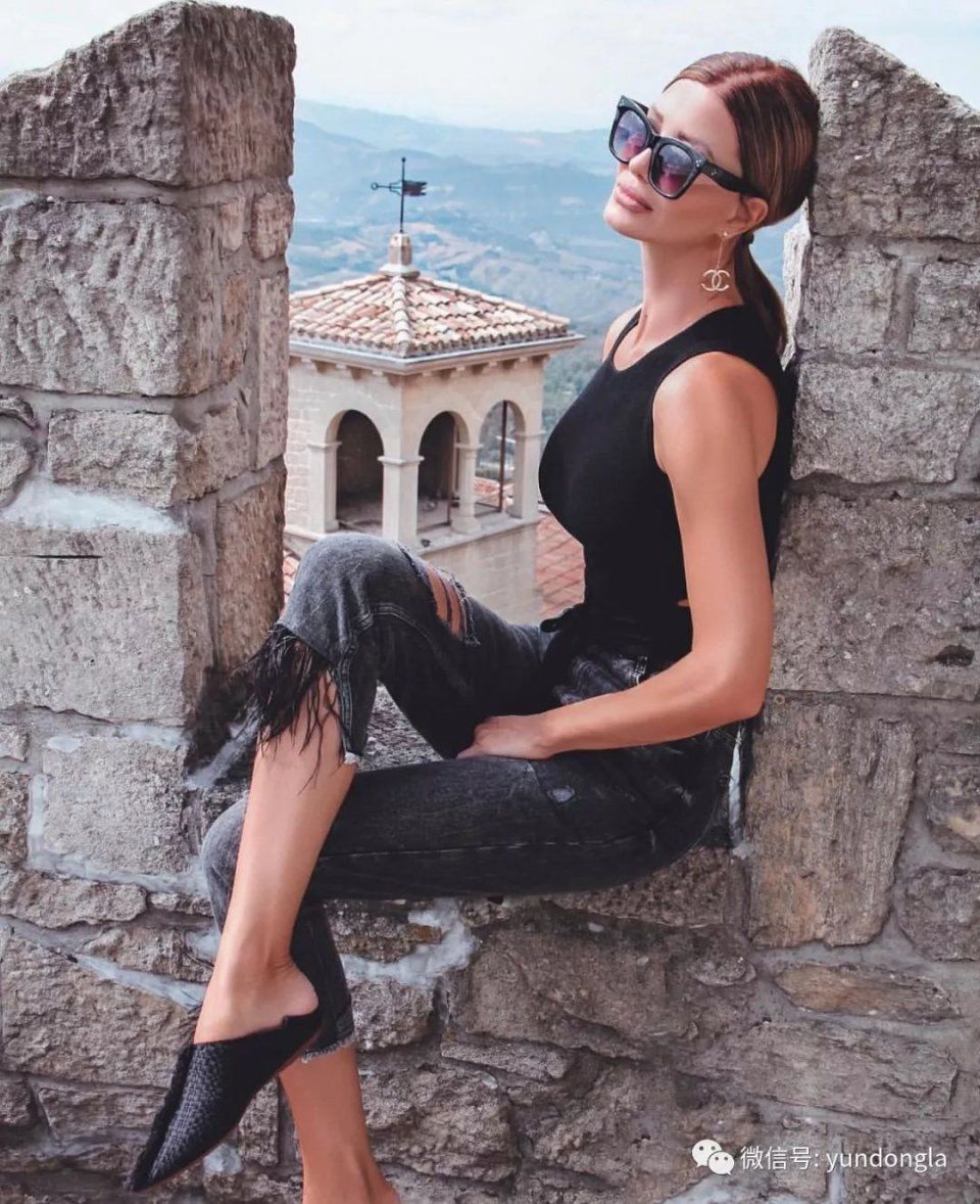 50岁奶奶，20岁身材:长期坚持健身的人，年轻到可怕!