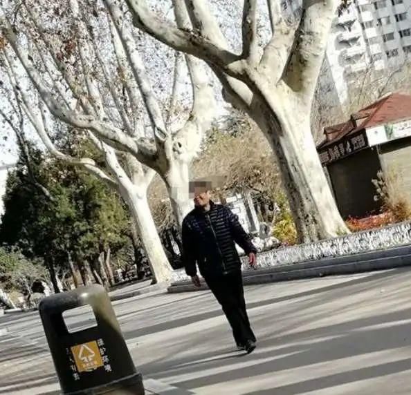  排队：不戴口罩？！排队去喝胡辣汤？！还没到放松警惕的时候