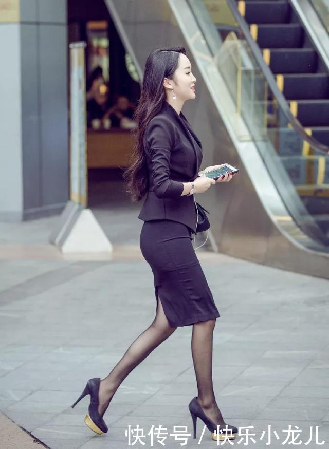  【尖头】街拍：小姐姐身材高挑，一双尖头高跟鞋让她看上去更加的魅力，更加帅气