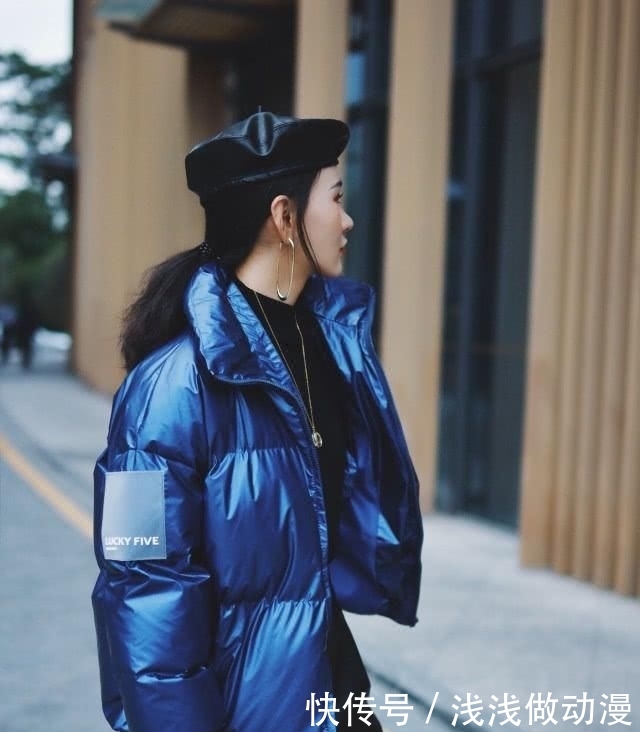 短款■开春穿搭来蹦跶一下,超喜欢卫公子的短款羽绒+皮裤,超帅