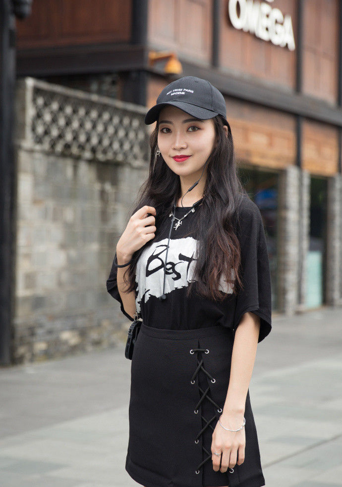 成都街拍，横看竖看，都是美丽的一道风景线，撩到你没?