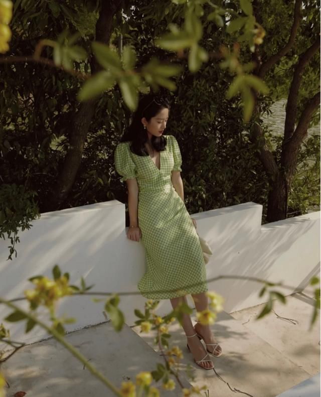  『春夏』明星们都在种草的春夏马卡龙色穿搭，穿过都说上瘾了，入眼即春色