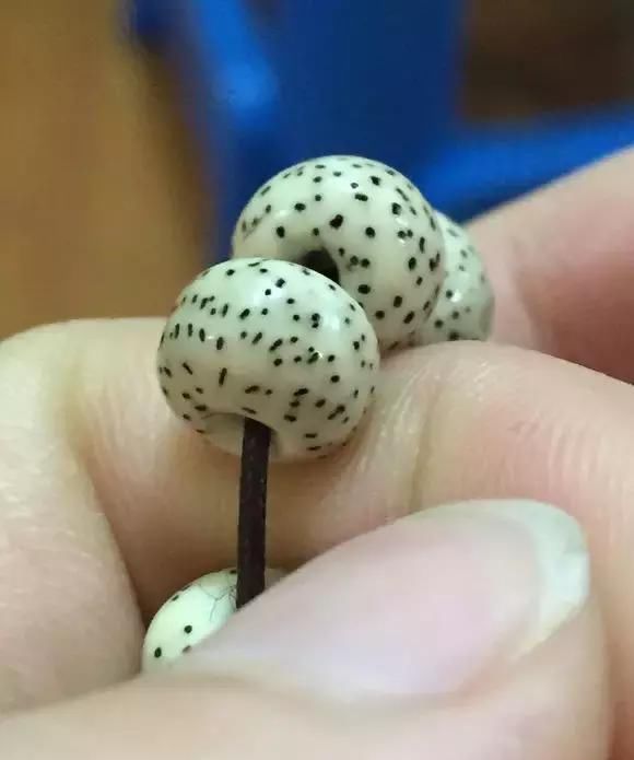 手串@炫耀手串用什么样的姿势，才能够达到最佳效果？