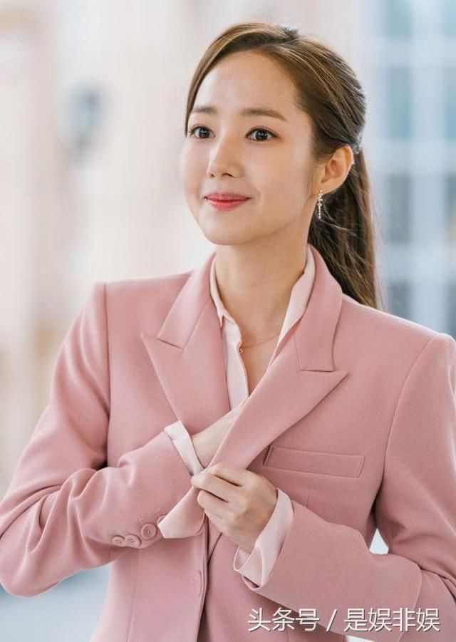 《金秘书》朴敏英十二套造型，第三套精致，第九套彰显女神范