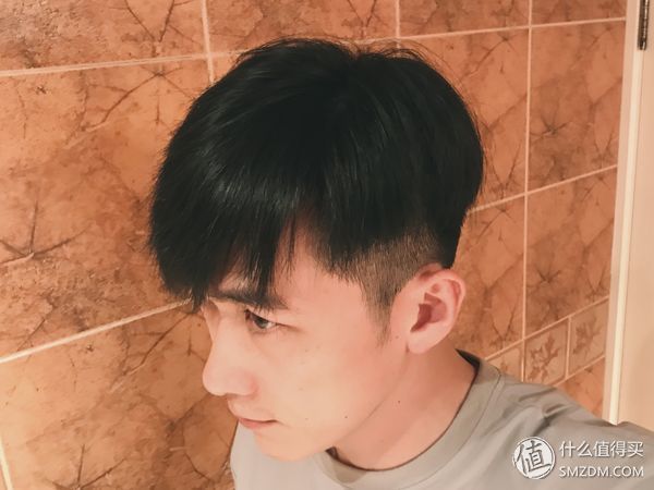 纸上得来终觉浅，人丑就该自己剪 篇四:头发长度太尴尬?定型产品