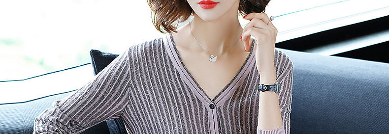 入秋,少穿打底裤!瞧瞧45岁后嫂子,套装裙配高跟鞋,那才叫美