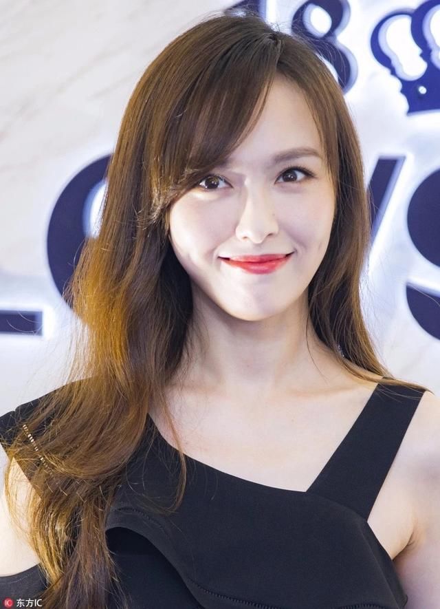 划重点｜扒出8款景甜视频里的大红唇，明星同款色号有哪些？