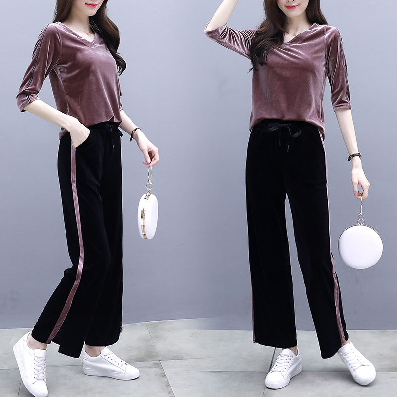 怪不得!表姐把长裙全扔了，直接穿:休闲套装，凹凸身材有女人味