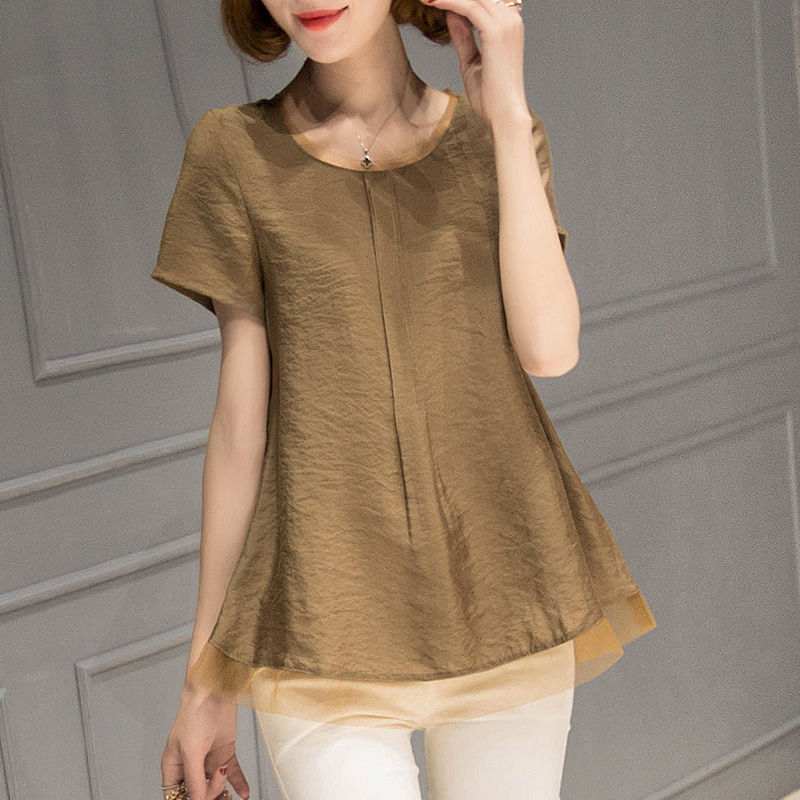 下半身胖,别穿紧身裤,尴尬!看:这么穿,不松不紧,美得刚刚好