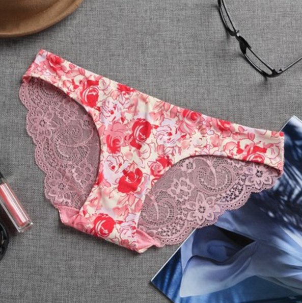 哇塞，现在女生内内想不吸人眼球都难，不捂不热，轻松穿出女神范