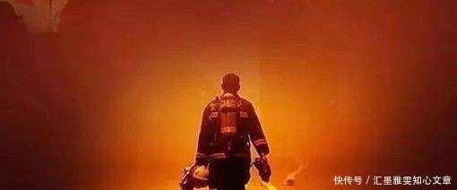 21岁消防战士谢勇“魂归故里”，母亲泣不成声让我看他最后一眼