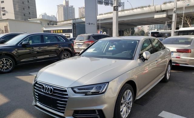  「奥迪」手握30万，10万公里不换车，奥迪A4L、迈腾、亚洲龙怎么选？