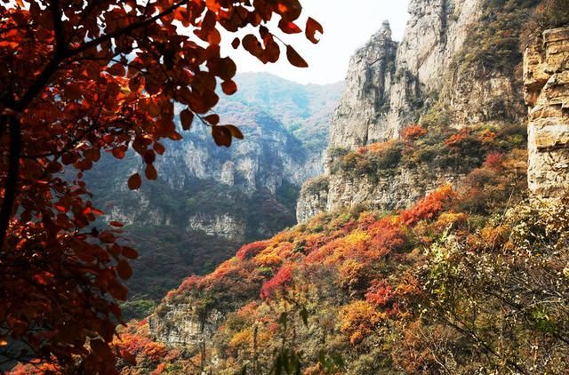 瑜伽山（草垛山）观弥勒赏红叶，融入自然亲近大地