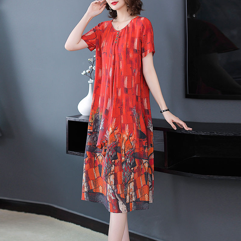 适合任何身材的纯色“包臀裙”,显白又显瘦,简单就很美