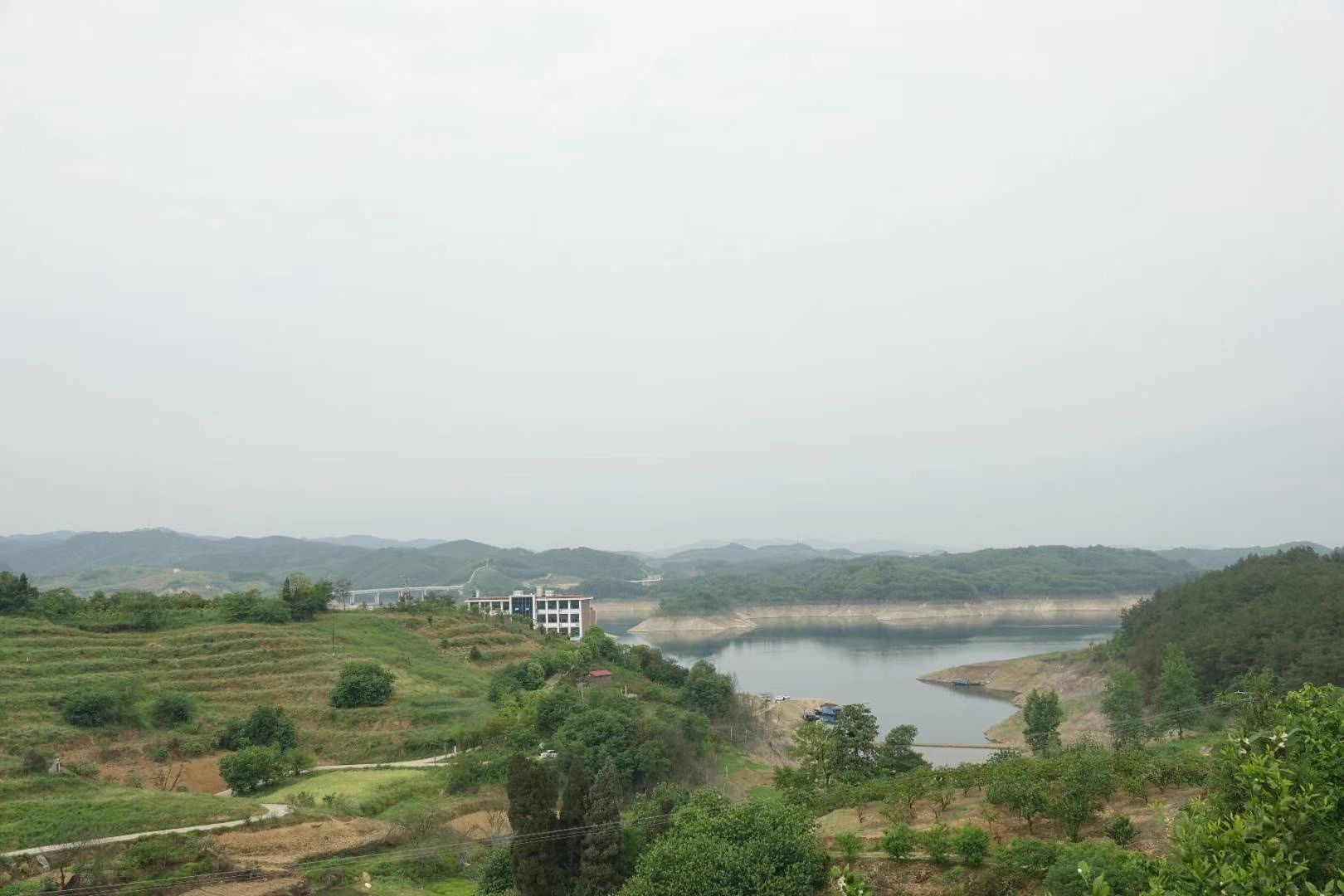 亚洲第一大人工水库，是南水北调中线工程供水的源头