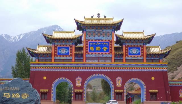 甘肃最“神秘”的寺庙，修建在悬崖峭壁之上，比悬空寺还要惊险