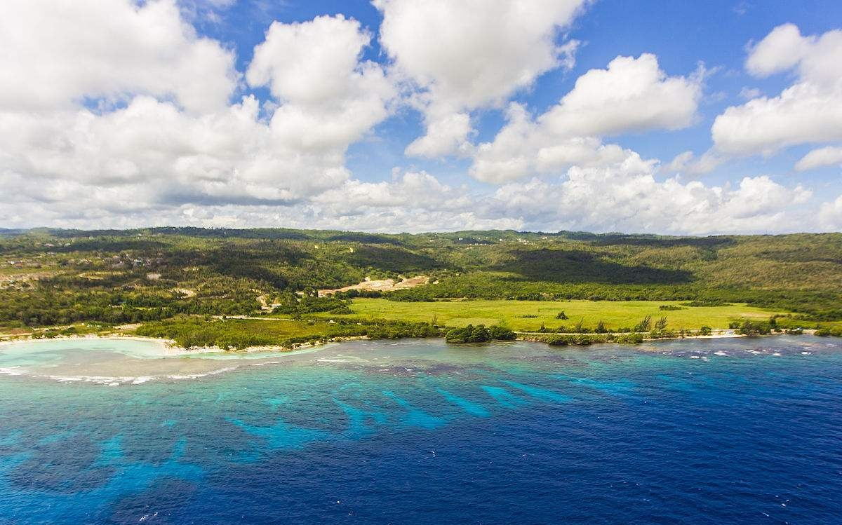 北美最无奈小国：博尔特故乡，距美国800公里却常被以为在非洲