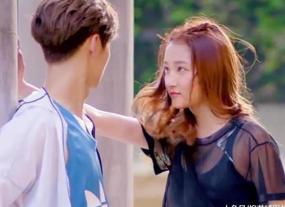 真相大白: 国民闺女恋情属炒作, 剧未播完早已分手, 嫌弃男方年纪