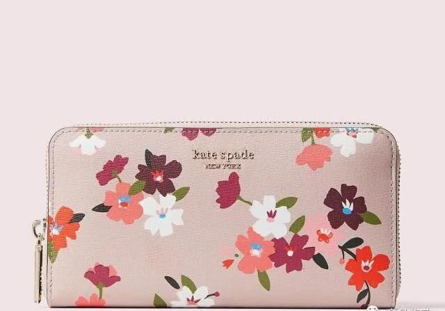  #系列#Kate Spade 上市樱花系列手袋和小皮具：缤纷樱花印花