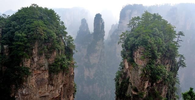 之前霸气十足的景区名字,但改完被网友吐槽:这也太崇洋媚外了!