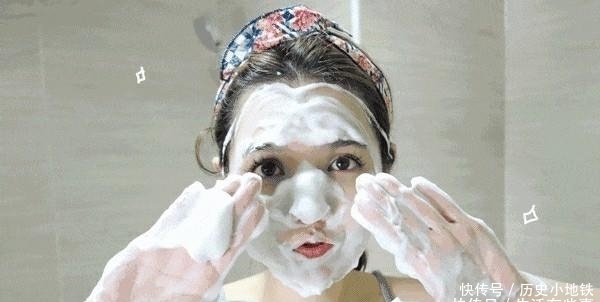  『洗面奶』体验： 香皂洗脸和洗面奶洗脸, 2个月后, 结局大不同!