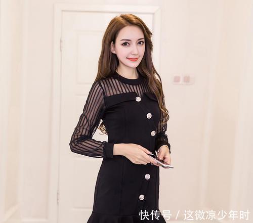  [减龄]今年春节流行的郝本风小黑裙太美了，70后女人穿尤其减龄！
