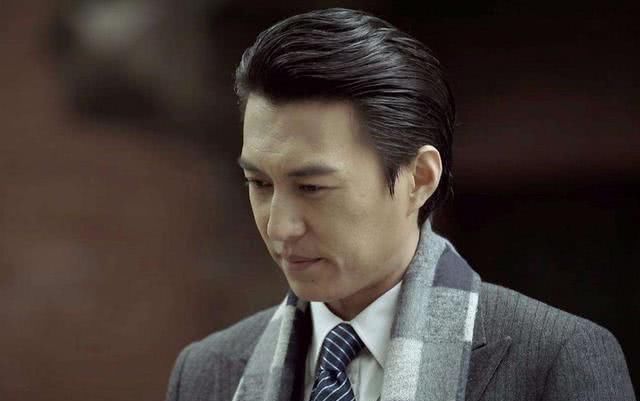  『部电视剧』痴人靳东，超龄考上中央戏剧学院，戏里逼疯电影导演，戏外狂追二婚妻子2年