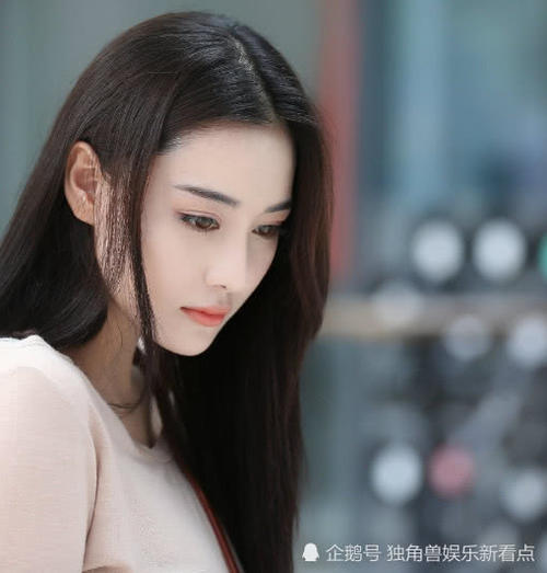 嫁给军人老公何捷之后，张馨予的评论从不断被diss到成了娱乐圈“