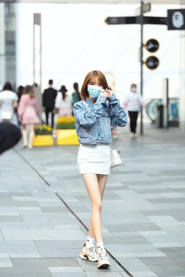  [时髦]没想到袜子也能穿得这么时髦！