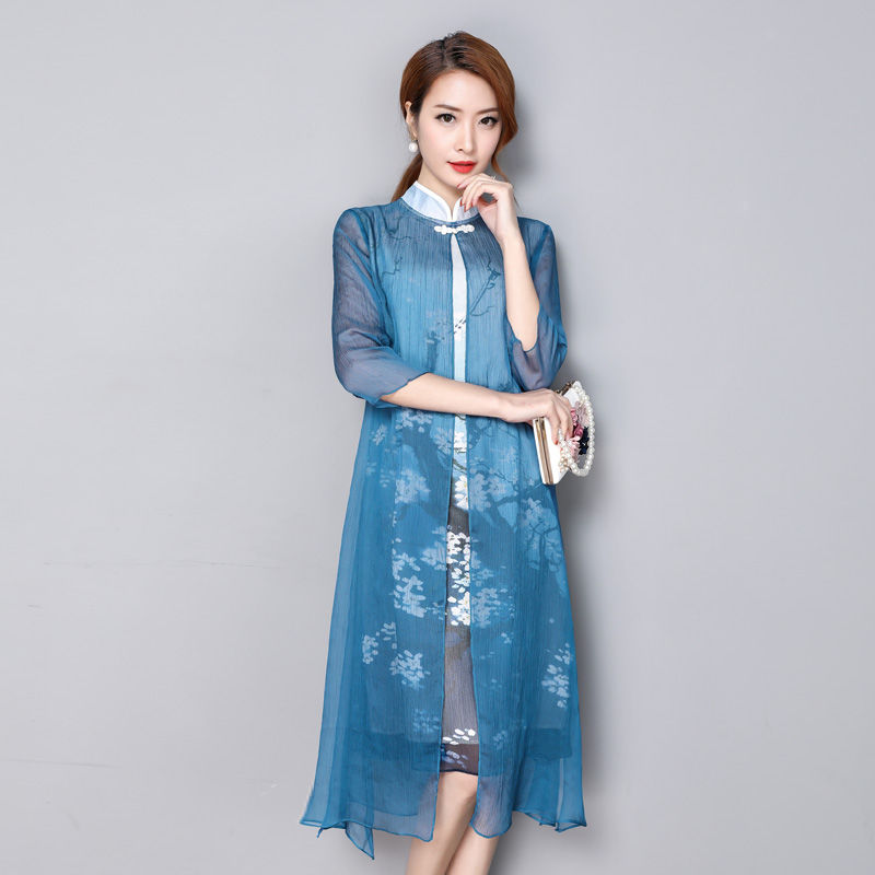 这裙子不简单，很精致!“假两件”改良旗袍，60后穿迷倒一条街