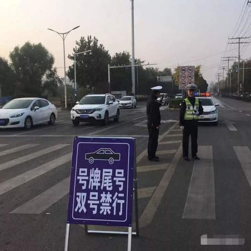  国六的排放|“最牛”限行政策，第一个抓国四车，网友：一条活路