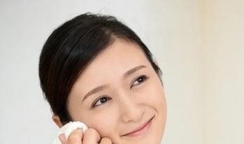  「精华液」精华液你一直这样用？难怪皮肤会容易变差，原来你一直都涂错了