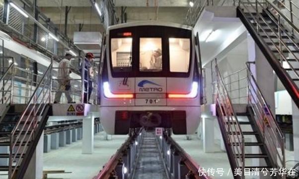  『国家的地铁』老外评价日中俄三国地铁，日本安静，俄罗斯艺术，中国就俩字！