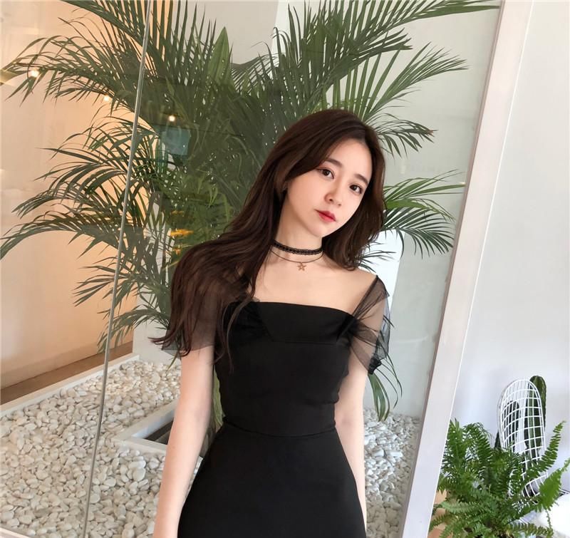# 轻柔#纱织香肩的轻柔, 她的眼睛里有整片星空，小香风飘过,