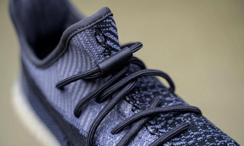  『倒闭』Yeezy 350 炭黑、蓝灰新配色曝光 网友：倒闭警告