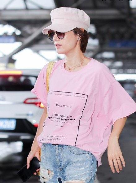 42岁马伊琍真会穿！一袭粉色长裙显小20岁，网友：比姚笛美