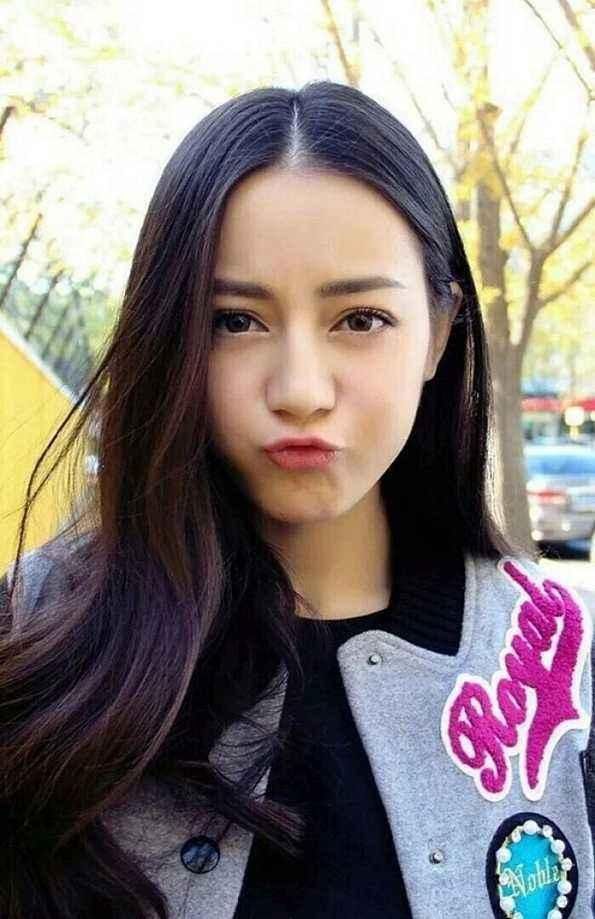 迪丽热巴4种发型，图2一般女生不敢用，图4谁用了都是女神！