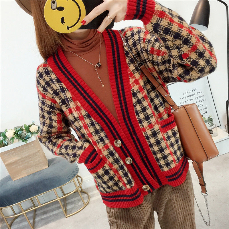 姐姐都48了偏不穿妈妈装,谁都想不到这样的小衫其实更美更年轻