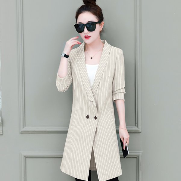 秋天街上居然没人穿风衣!原来是有这样的衬衫，保暖又洋气