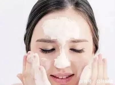  「不见」女孩子洗脸只要做对这4点，皮肤就会越来越水润，毛孔都不见了