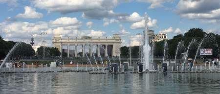 克林斯曼:澄清一下，要执教日本的谣言不是真的