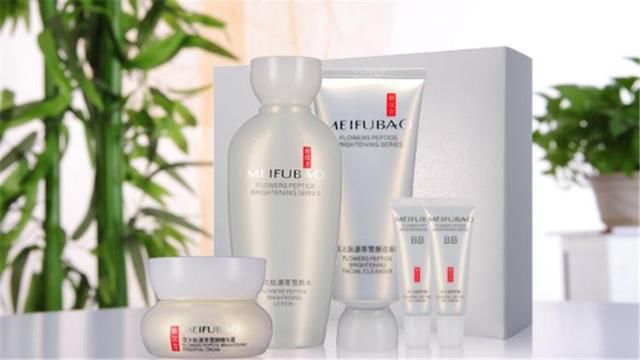 三步让你嫩出水，告别干燥粗糙肌肤，轻松拥有婴儿般水嫩肌肤