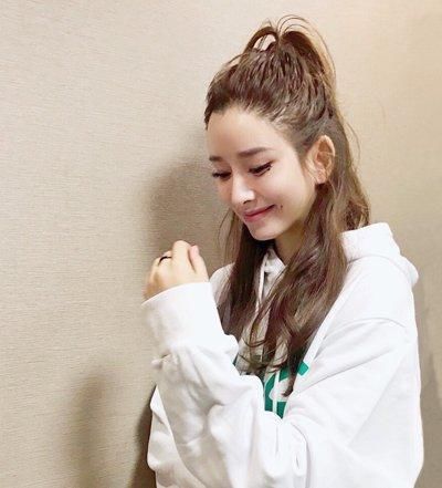 12个职业女性梳头发方法！