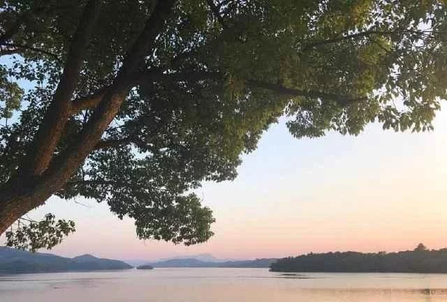 鹧鸪天-咏赋天目湖【2020热门旅游景点】