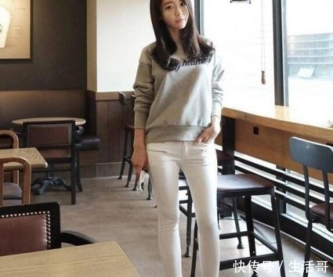  #美女#活力满满的牛仔裤美女，塑造腿部线条！